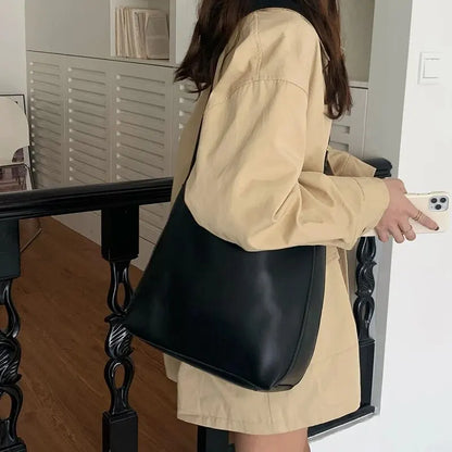 LUX LEATHER SHOULDER BAG